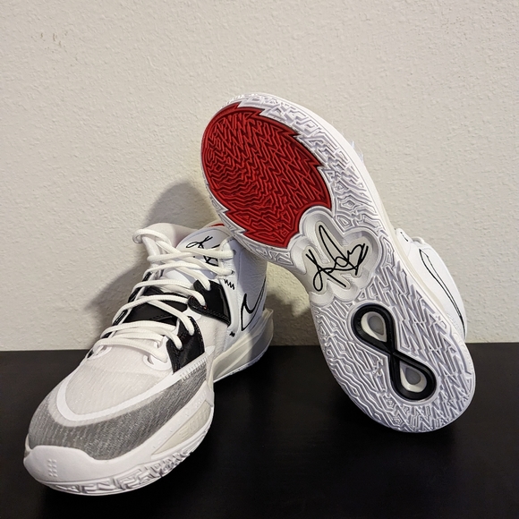 Nike Kyrie 8 Infinity Mens Basketball 2022 White Black CZ0204 101 - Picture 9 of 9